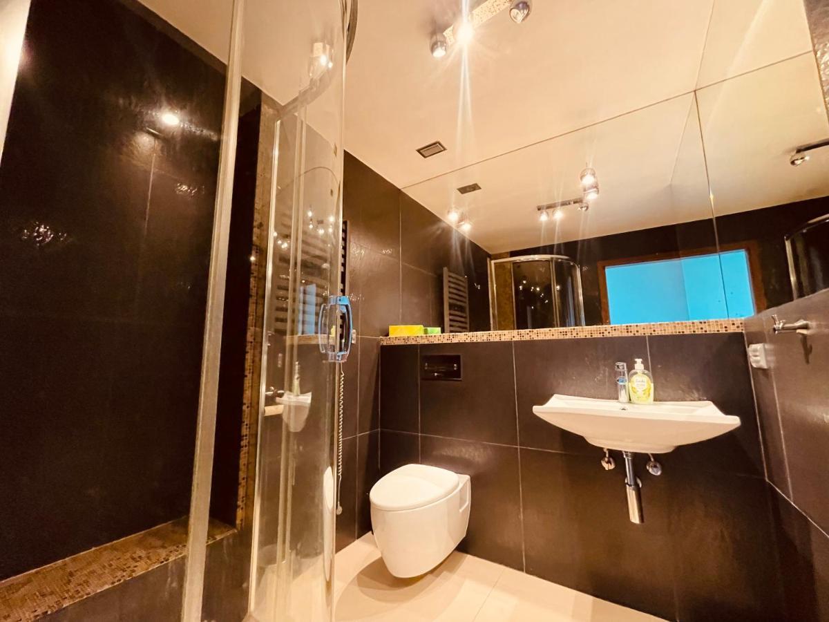 Apartamenty Ktw Debowe Tarasy カトヴィツェ エクステリア 写真