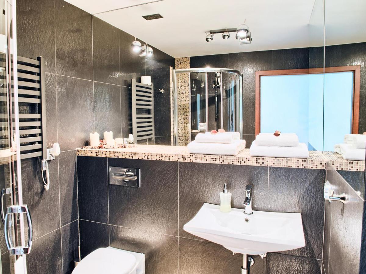 Apartamenty Ktw Debowe Tarasy カトヴィツェ エクステリア 写真